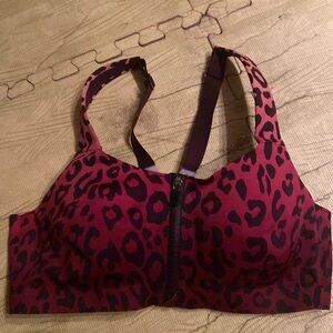 Victoria’s Secret Sport bra RED/PINK Leopard print.36C